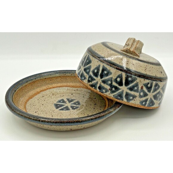 Stoneware Art Pottery Covered Dish Garlic Roaster Baker Speckled Glaze‎ Pattern - Picture 5 of 16